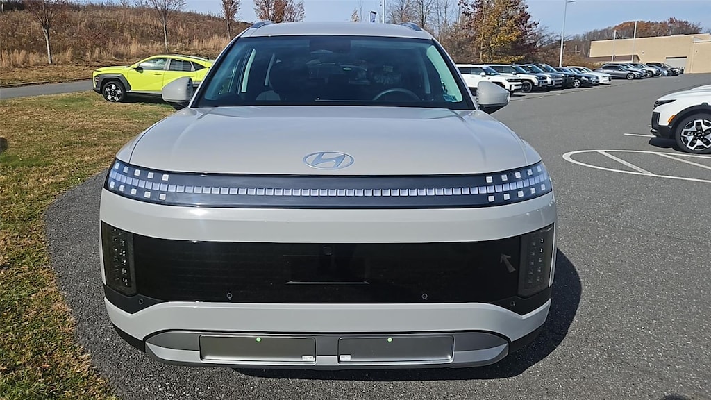 New 2026 Hyundai IONIQ 9 SE SUV