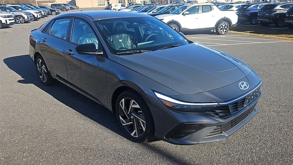 New 2025 Hyundai Elantra SEL Sport Sedan