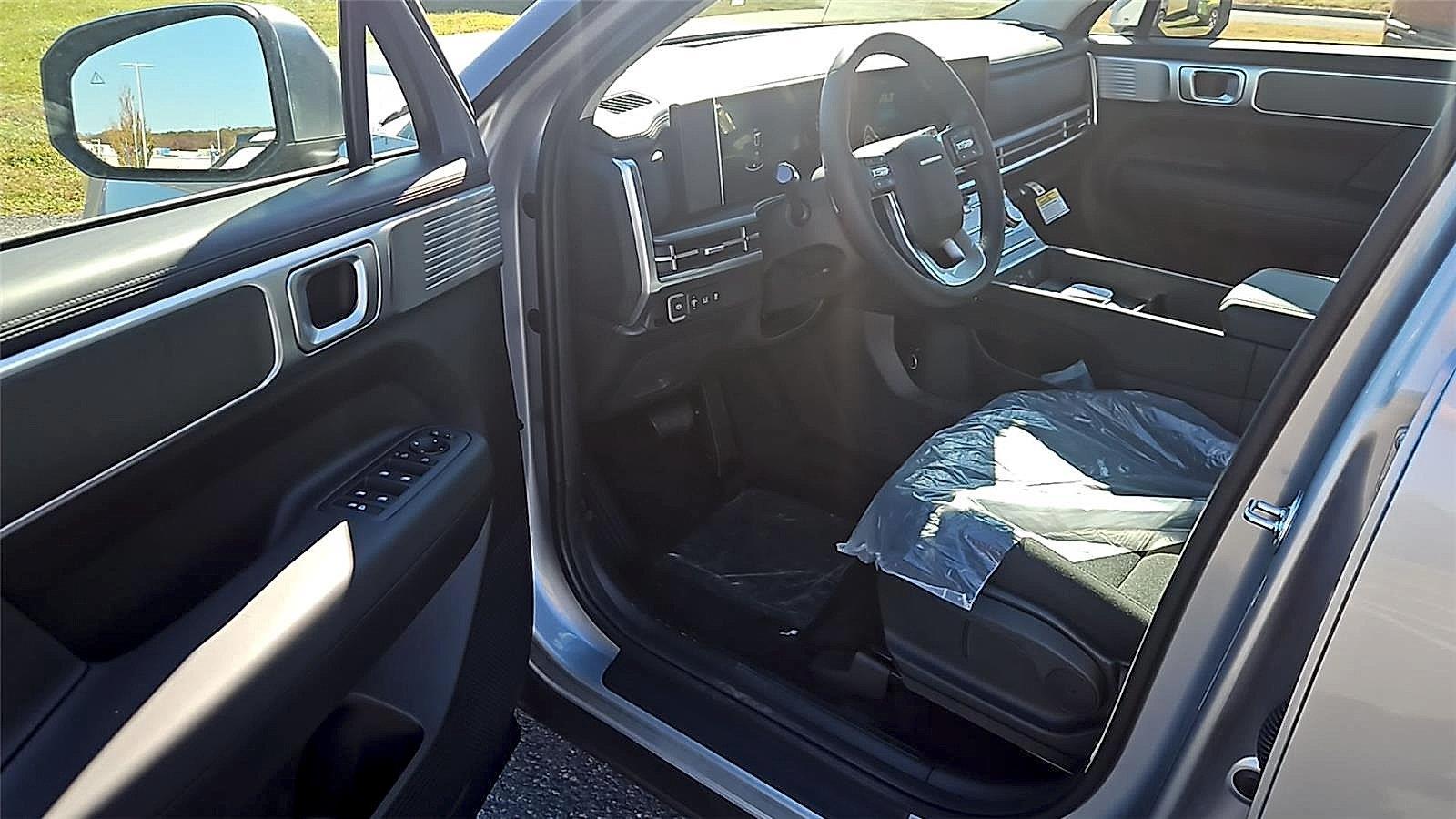 2026 Hyundai Santa Fe SE - Photo 9