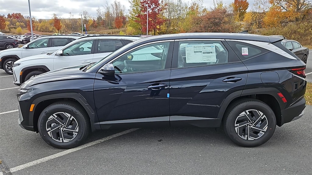 New 2026 Hyundai Tucson Hybrid Blue SUV