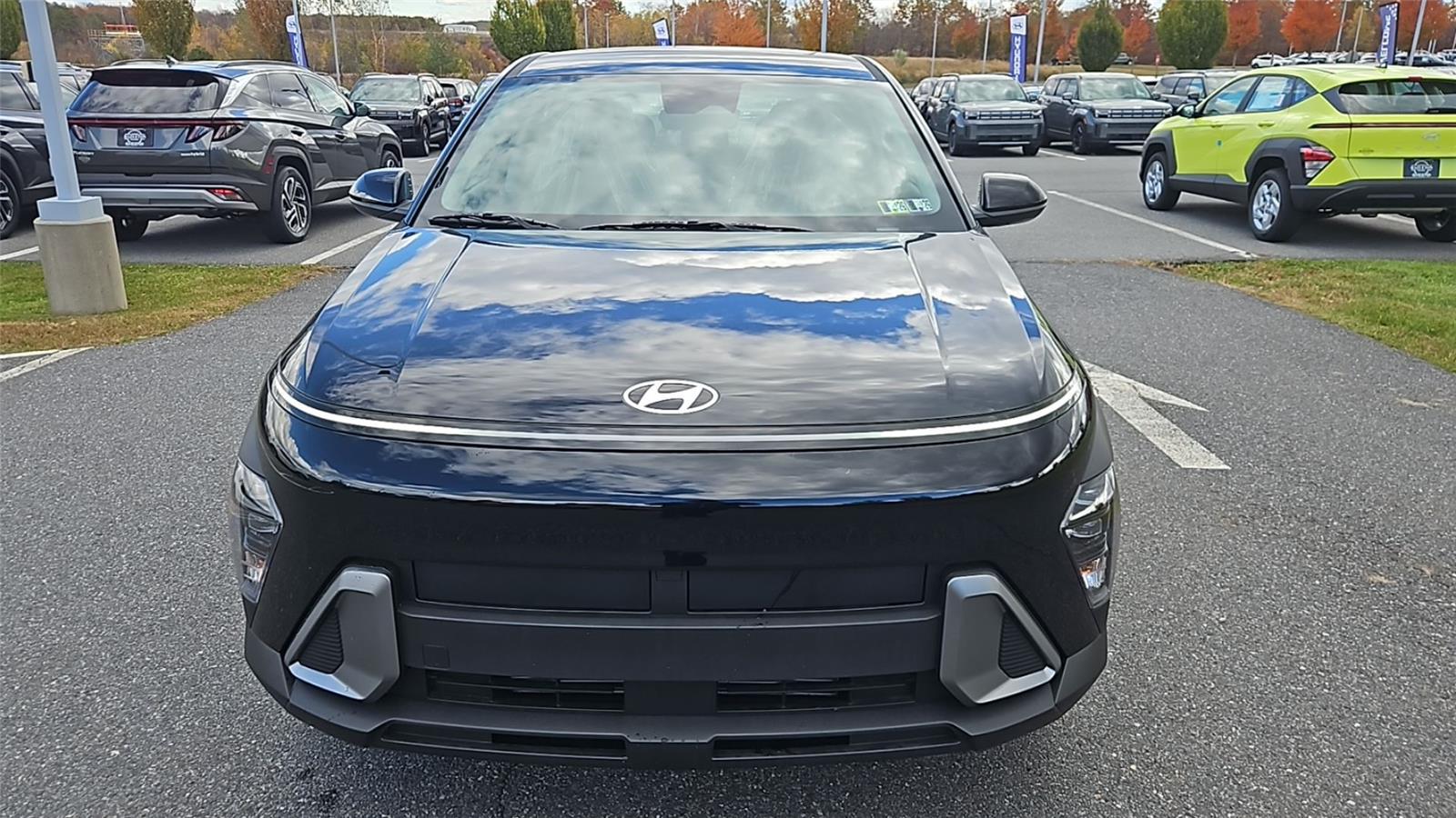 2026 Hyundai Kona SE photo 2