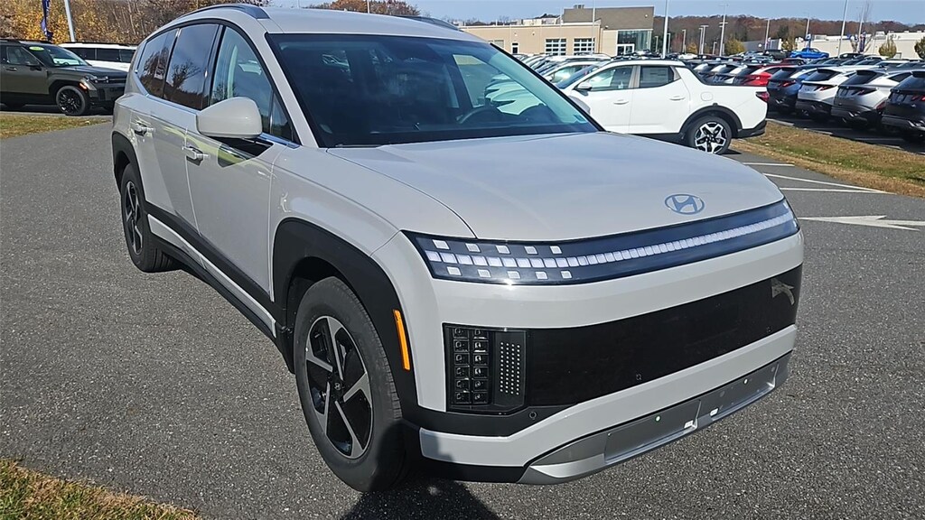 New 2026 Hyundai IONIQ 9 SE SUV
