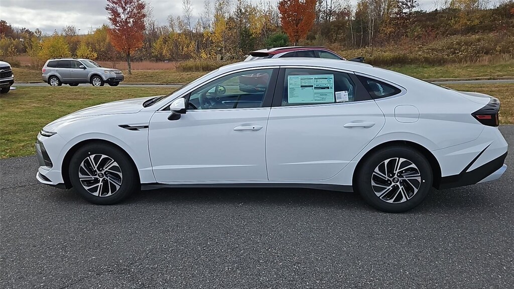 New 2026 Hyundai Sonata Hybrid Blue Sedan