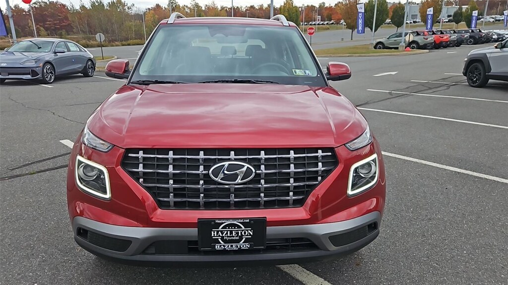 New 2025 Hyundai Venue Limited SUV