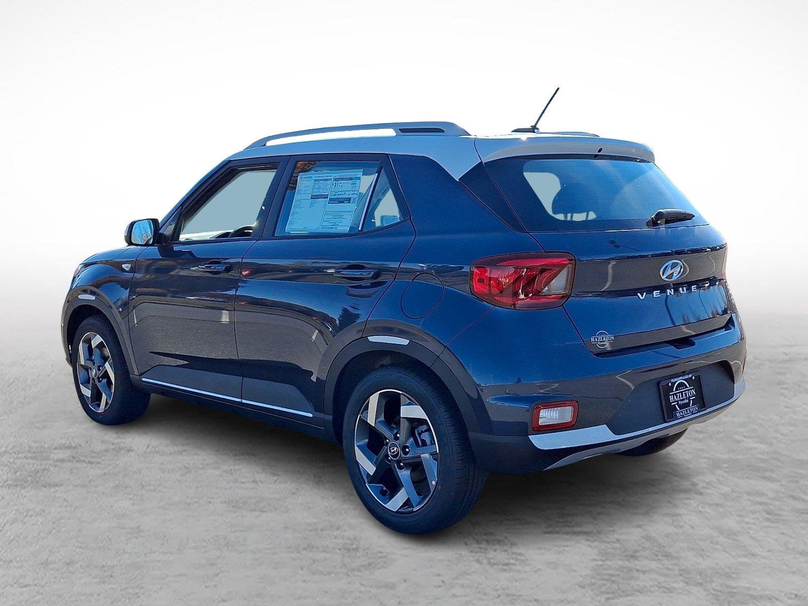 New 2026 Hyundai Venue SEL w/Two-Tone Roof SUV
