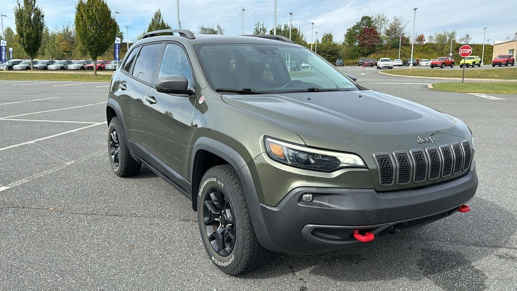 Used 2021 Jeep Cherokee Trailhawk SUV