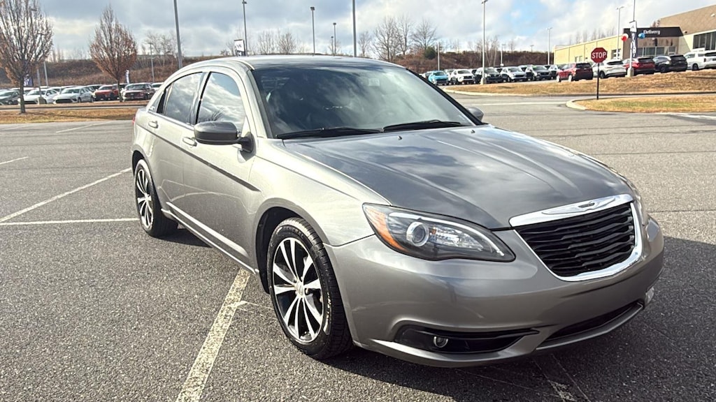 Used 2013 Chrysler 200 Limited Sedan