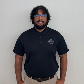 Staff member Juan Ortiz from ID_32c2a499ac0a