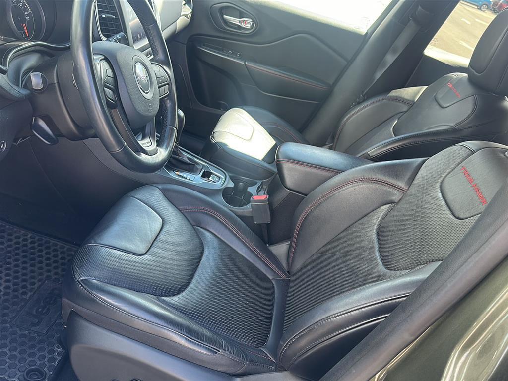 2021 Jeep Cherokee Trailhawk photo 4