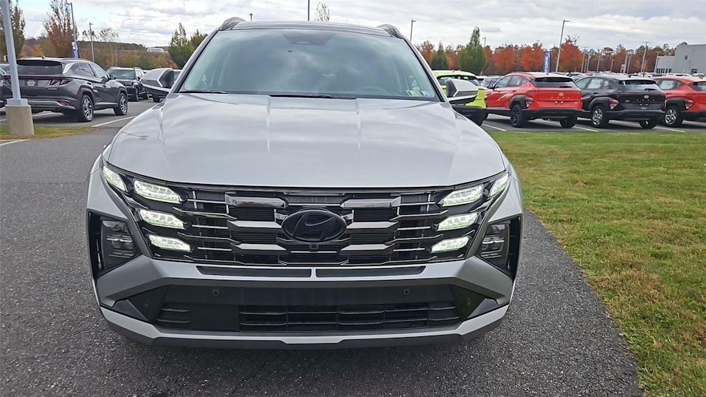 New 2025 Hyundai Tucson Limited AWD SUV