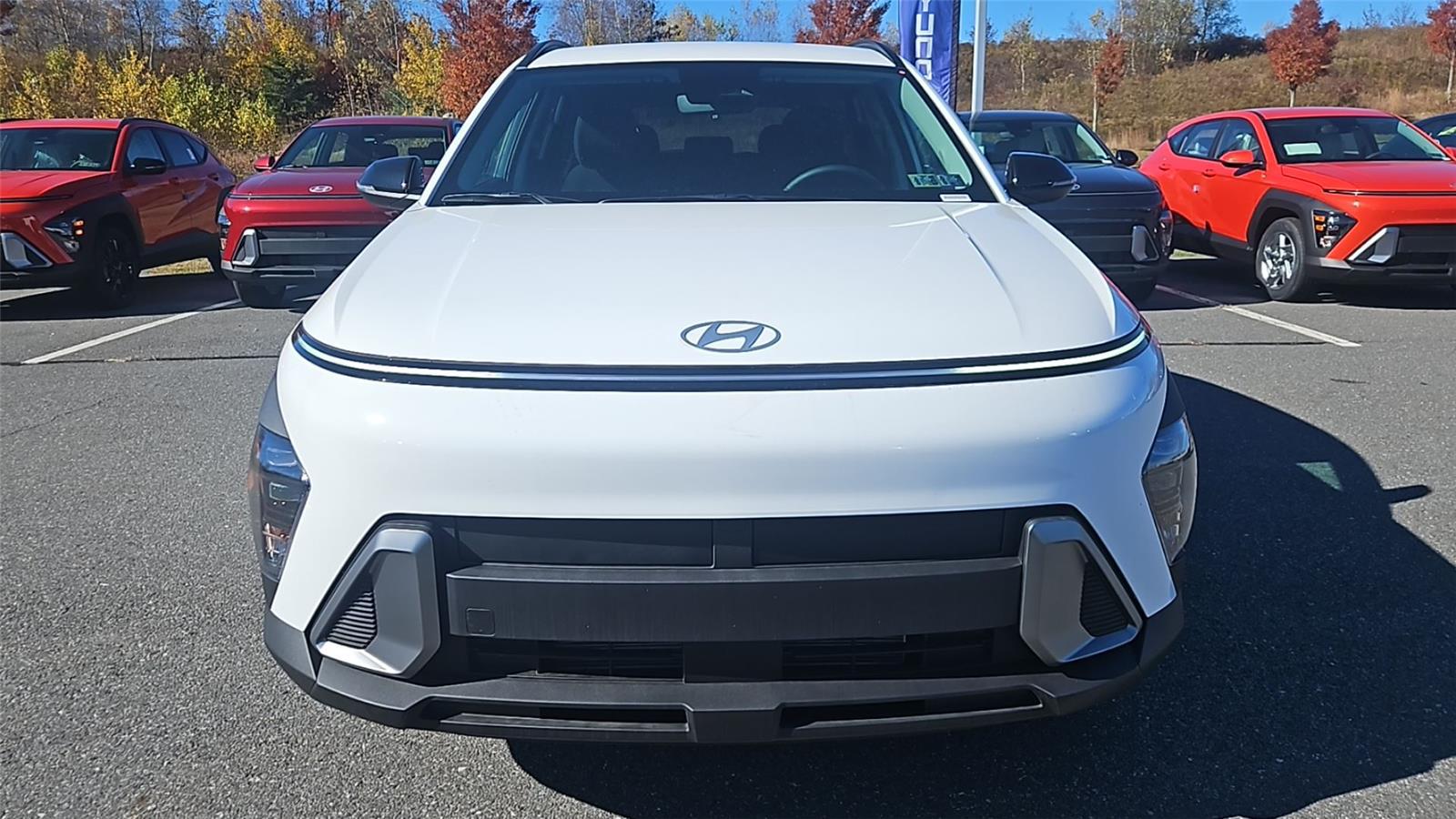 2026 Hyundai Kona SEL photo 2