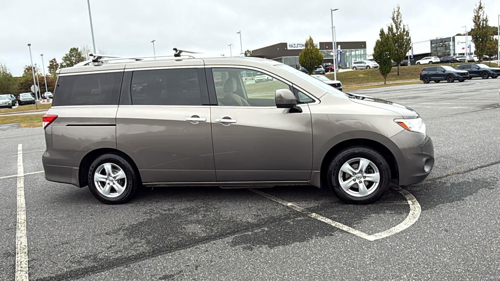 2015 Nissan Quest SV photo 3