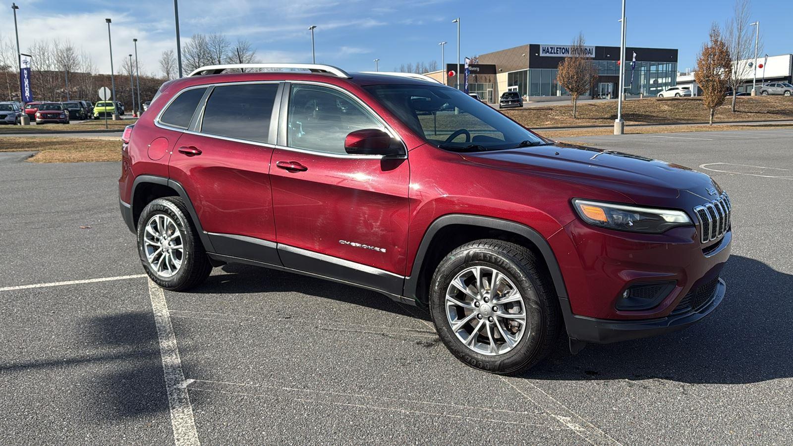 2019 Jeep Cherokee Latitude photo 2
