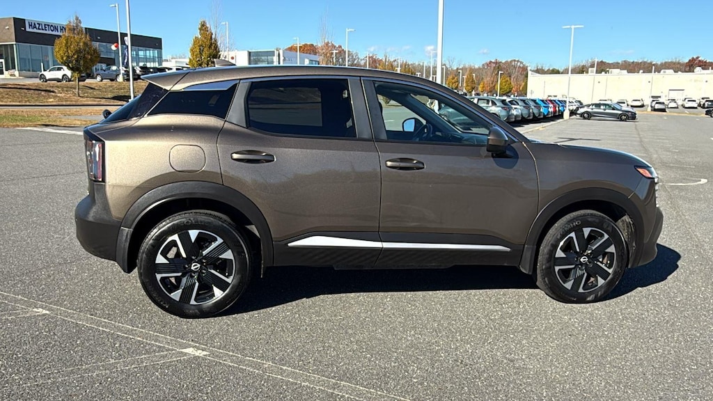 Used 2025 Nissan Kicks SV SUV