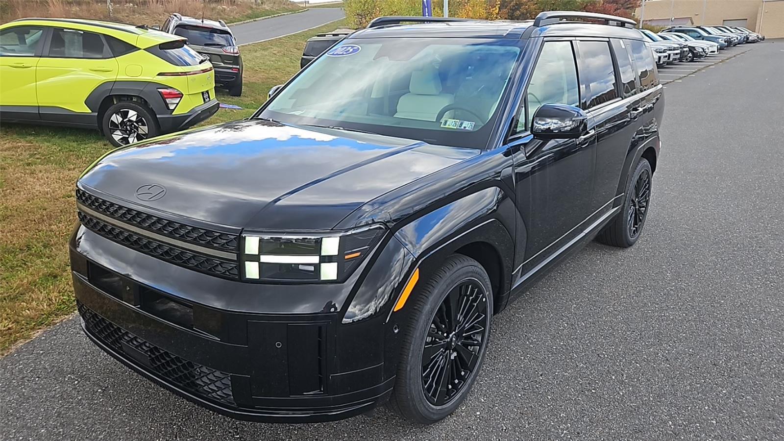 2025 Hyundai Santa Fe Calligraphy photo 2