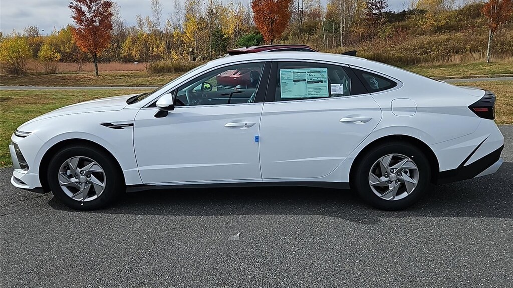 New 2026 Hyundai Sonata SE Sedan