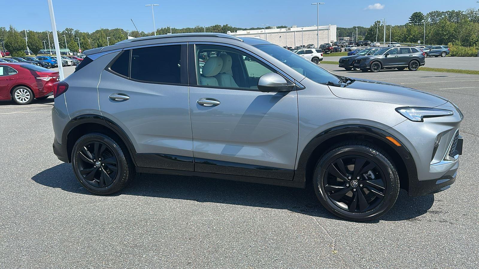 2024 Buick Encore GX Sport Touring photo 3