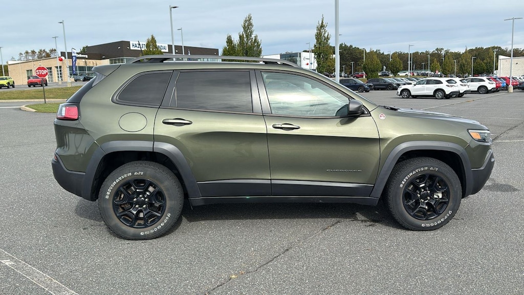 Used 2021 Jeep Cherokee Trailhawk SUV