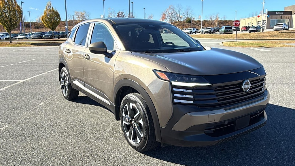 Used 2025 Nissan Kicks SV SUV