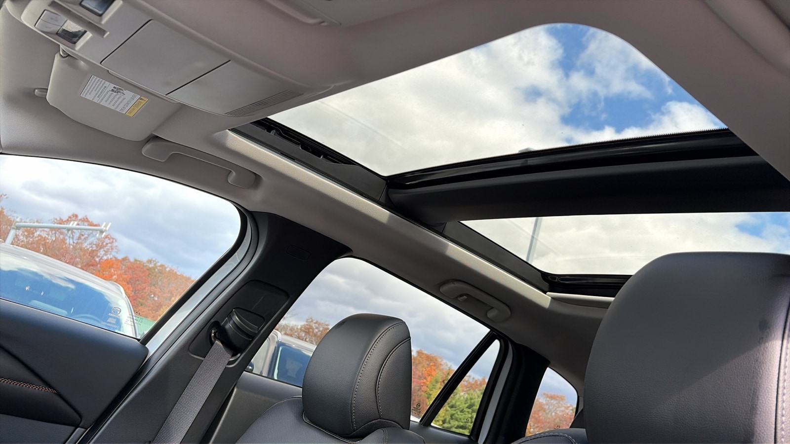 2025 Mazda CX-50 Premium - Photo 11