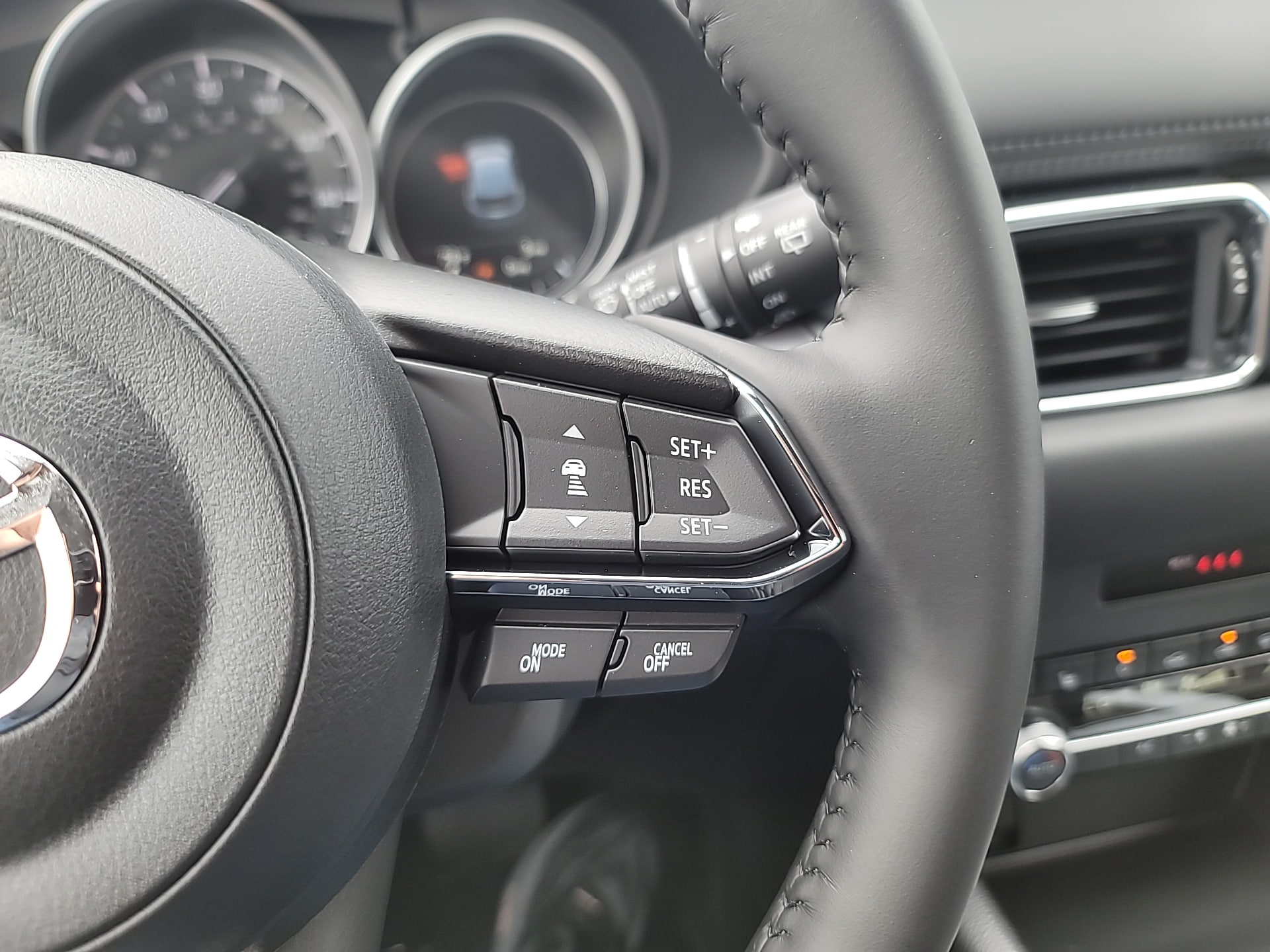 2025 Mazda CX-5 - Photo 14