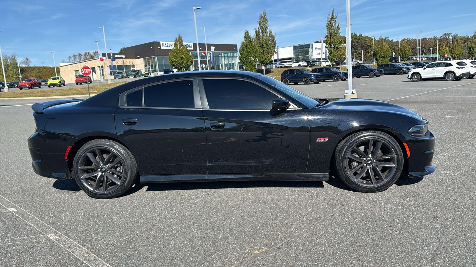 2019 Dodge Charger Scat Pack photo 3
