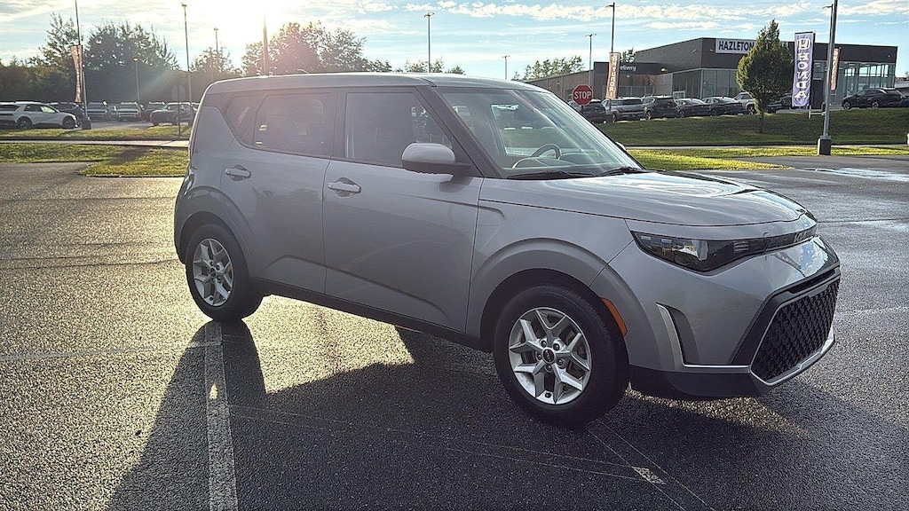 Used 2023 Kia Soul LX Hatchback