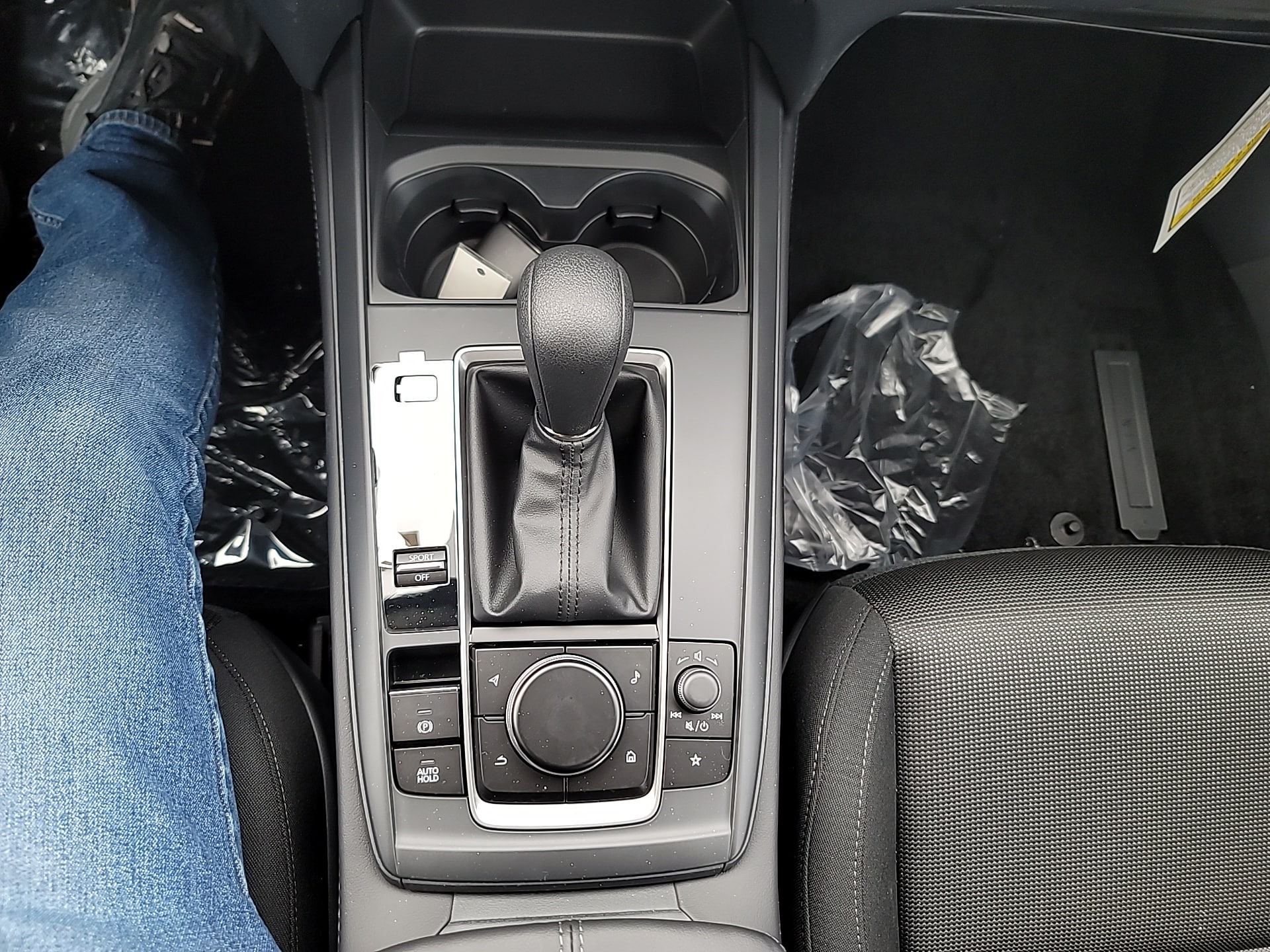 2025 Mazda CX-30 S - Photo 16