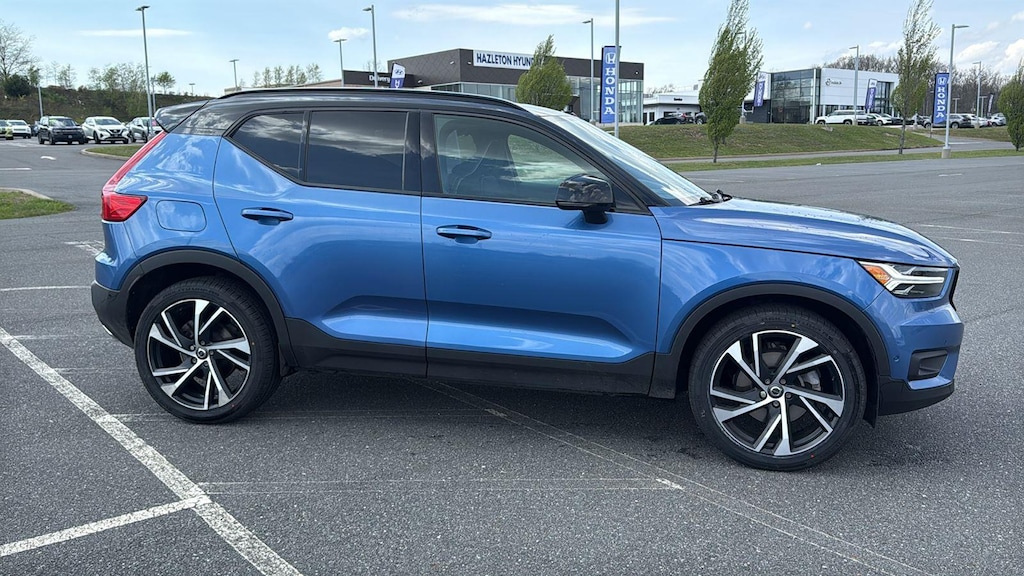 Used 2019 Volvo XC40 T5 R-Design SUV