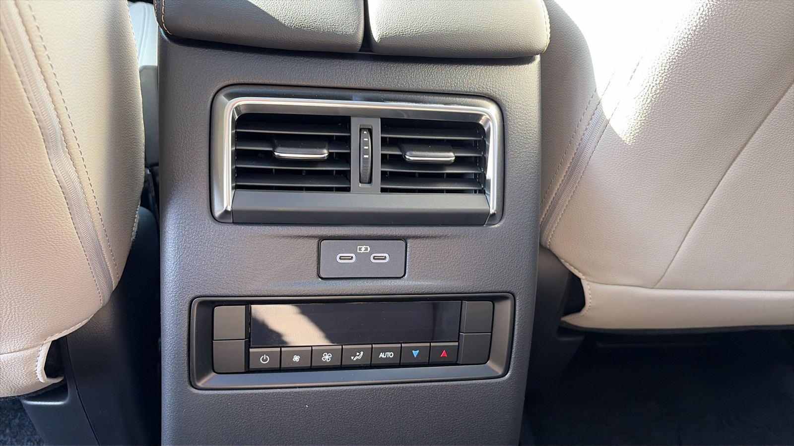 2025 Mazda CX-70 Premium Package - Photo 27