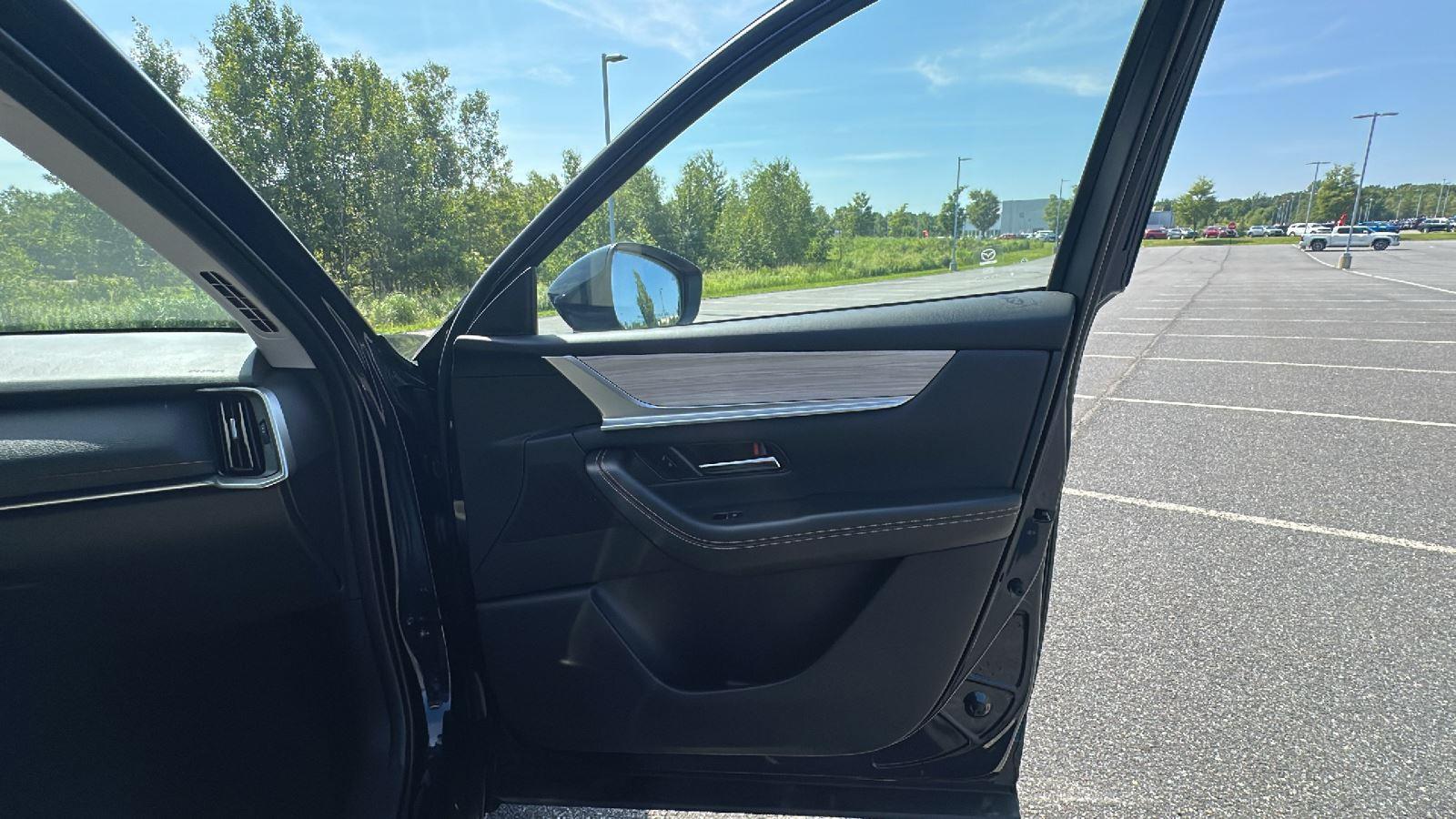2024 Mazda CX-90 Preferred Package - Photo 18
