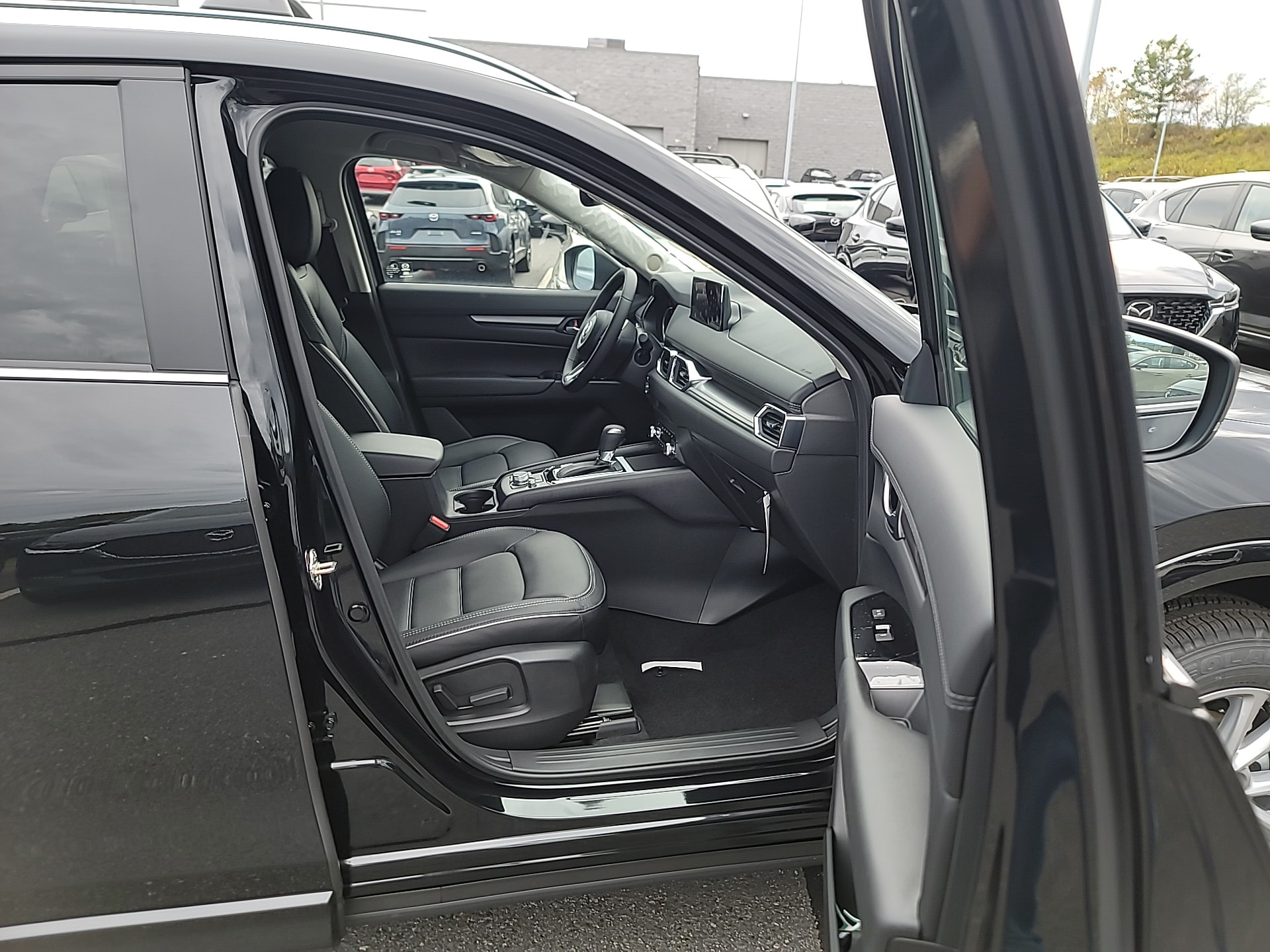 2025 Mazda CX-5 - Photo 28