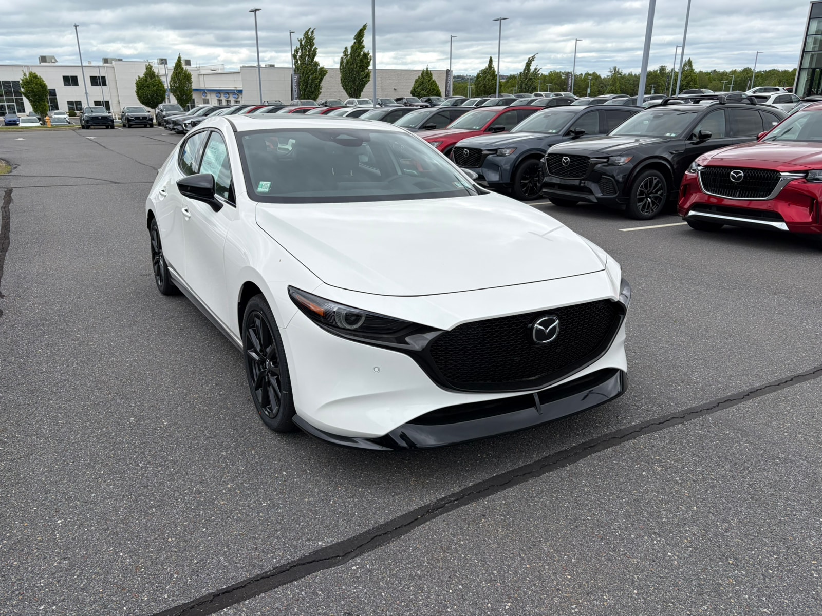 2026 Mazda CX-3 Premium Plus 2.5 AT 5-Door SKYACTIV AWD's photo