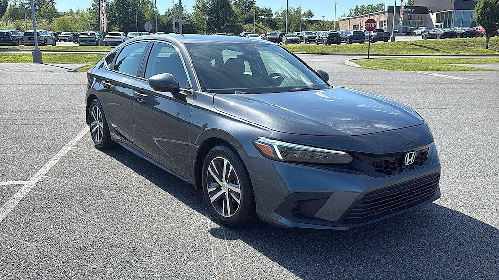 Used 2023 Honda Civic LX Hatchback