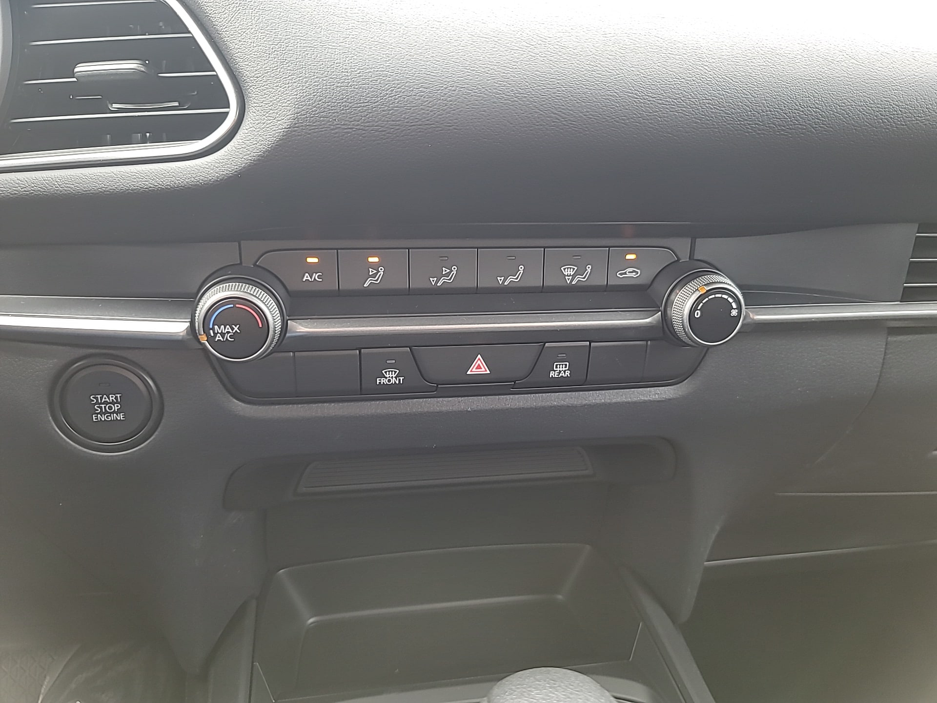 2025 Mazda CX-30 S - Photo 17