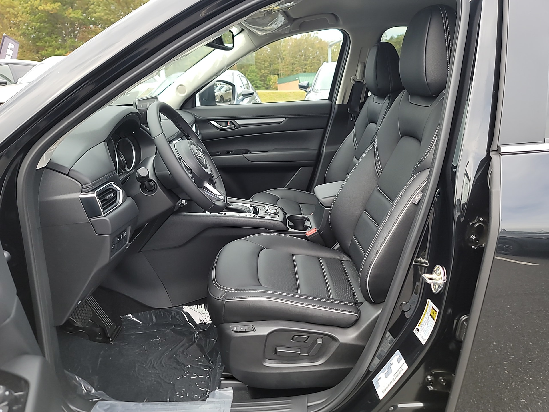 2025 Mazda CX-5 - Photo 9