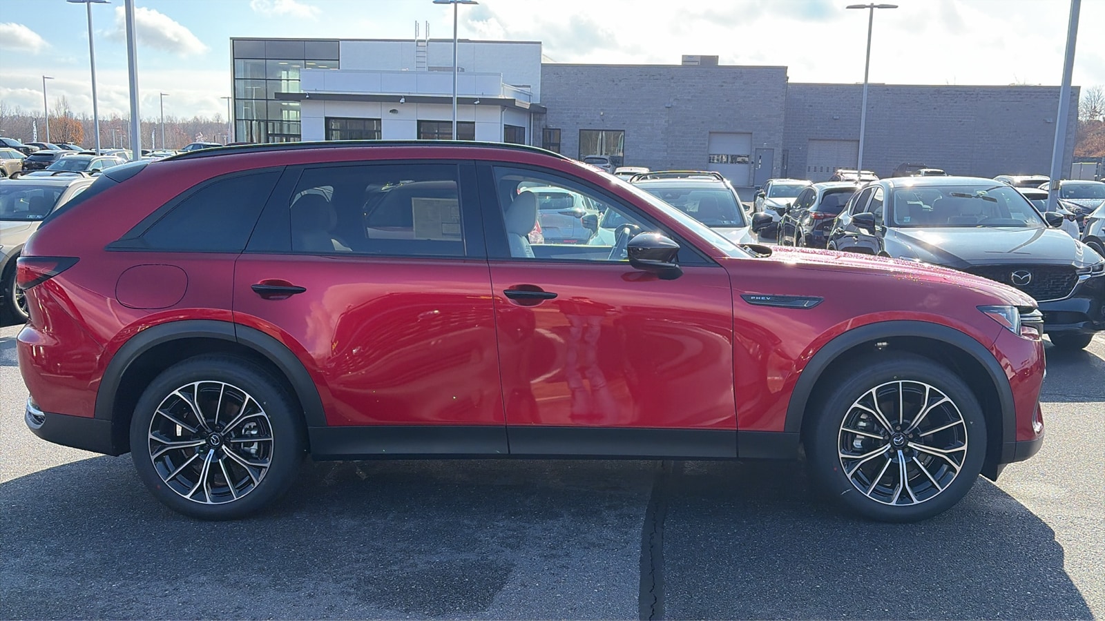 2025 Mazda CX-70 Premium Package - Photo 8