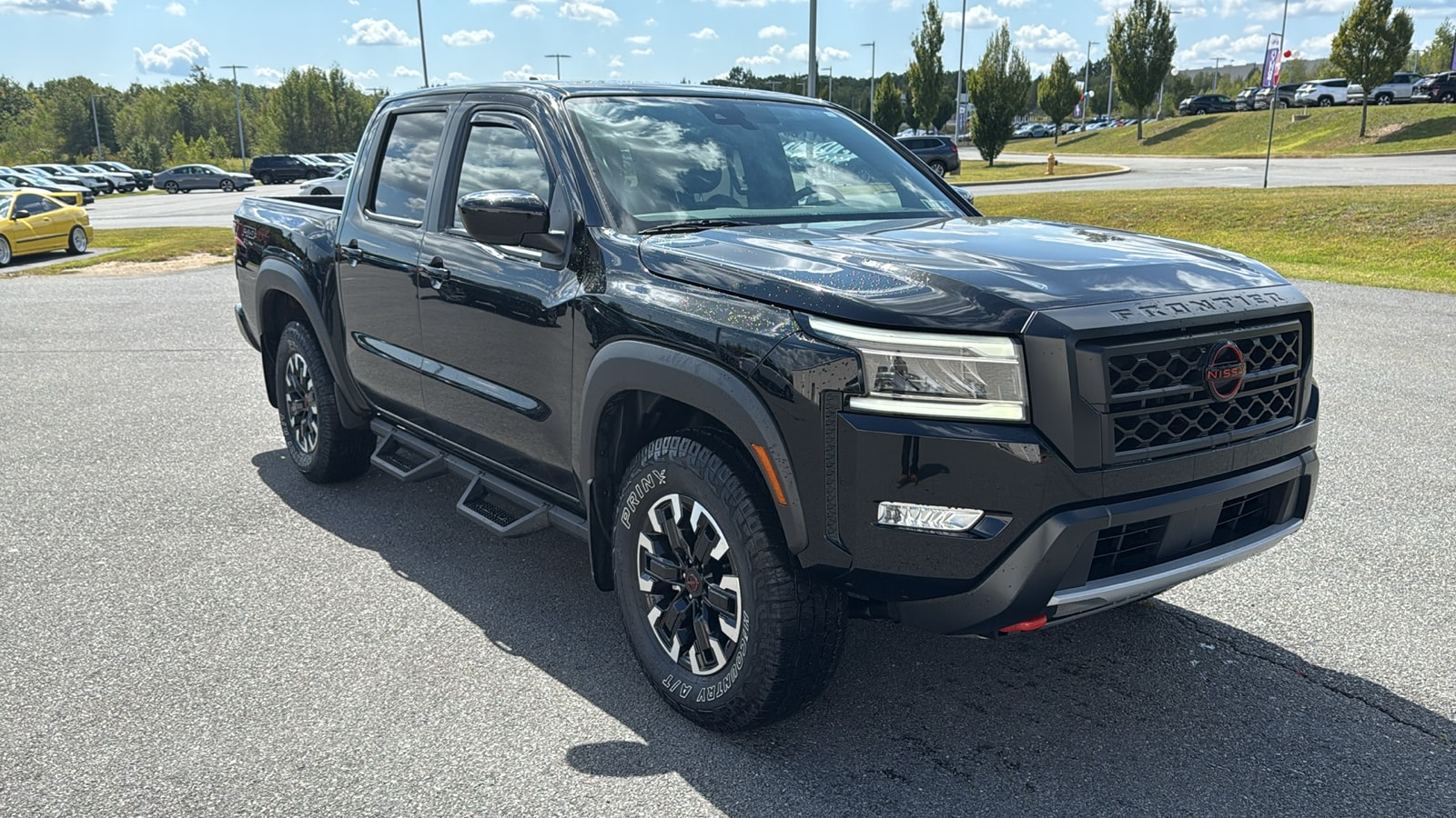 2023 Nissan Frontier PRO-4X's photo