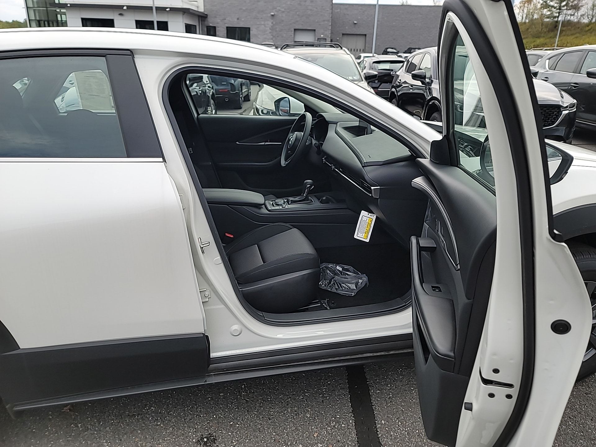 2025 Mazda CX-30 S - Photo 26