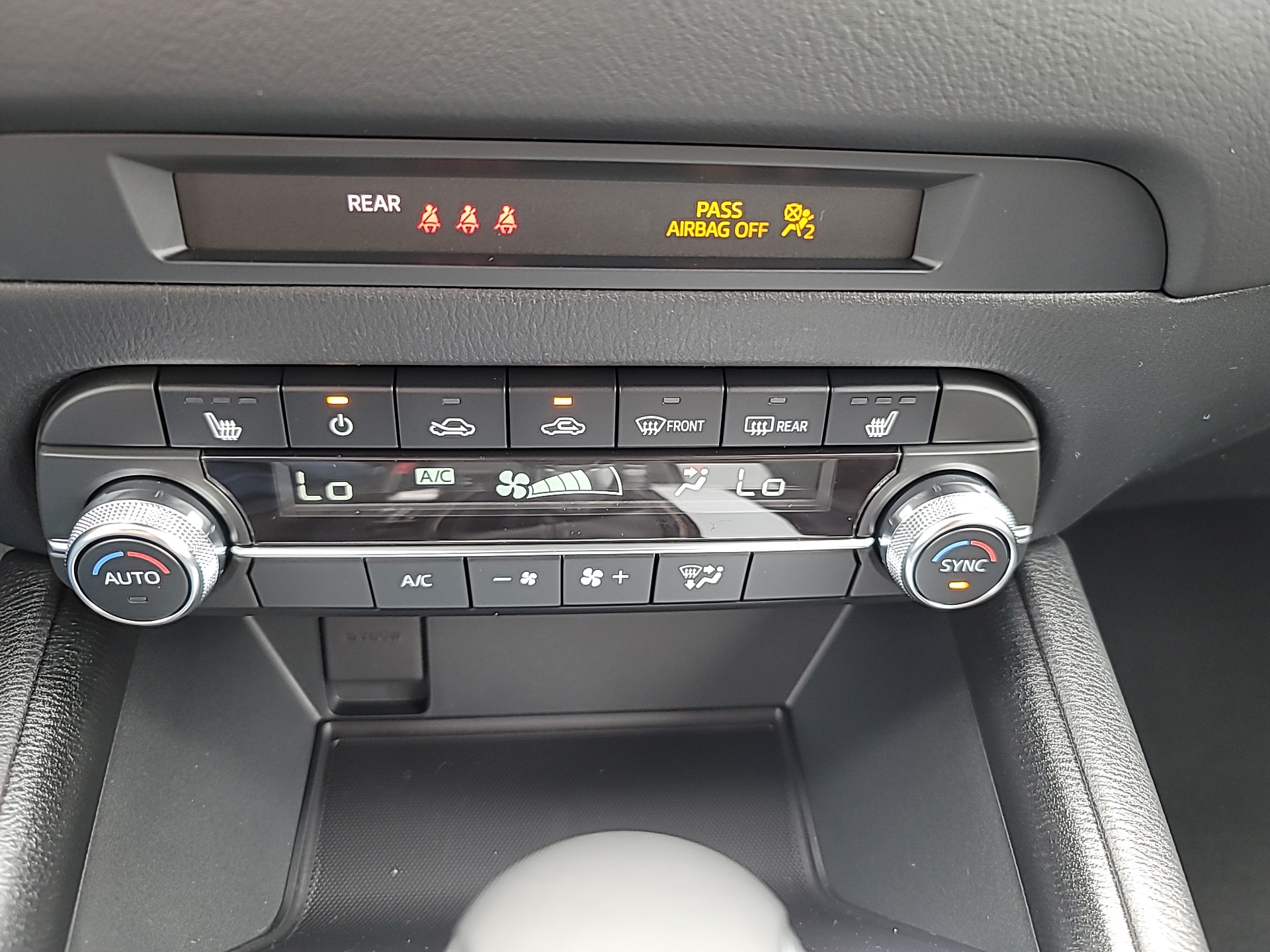 2025 Mazda CX-5 - Photo 18