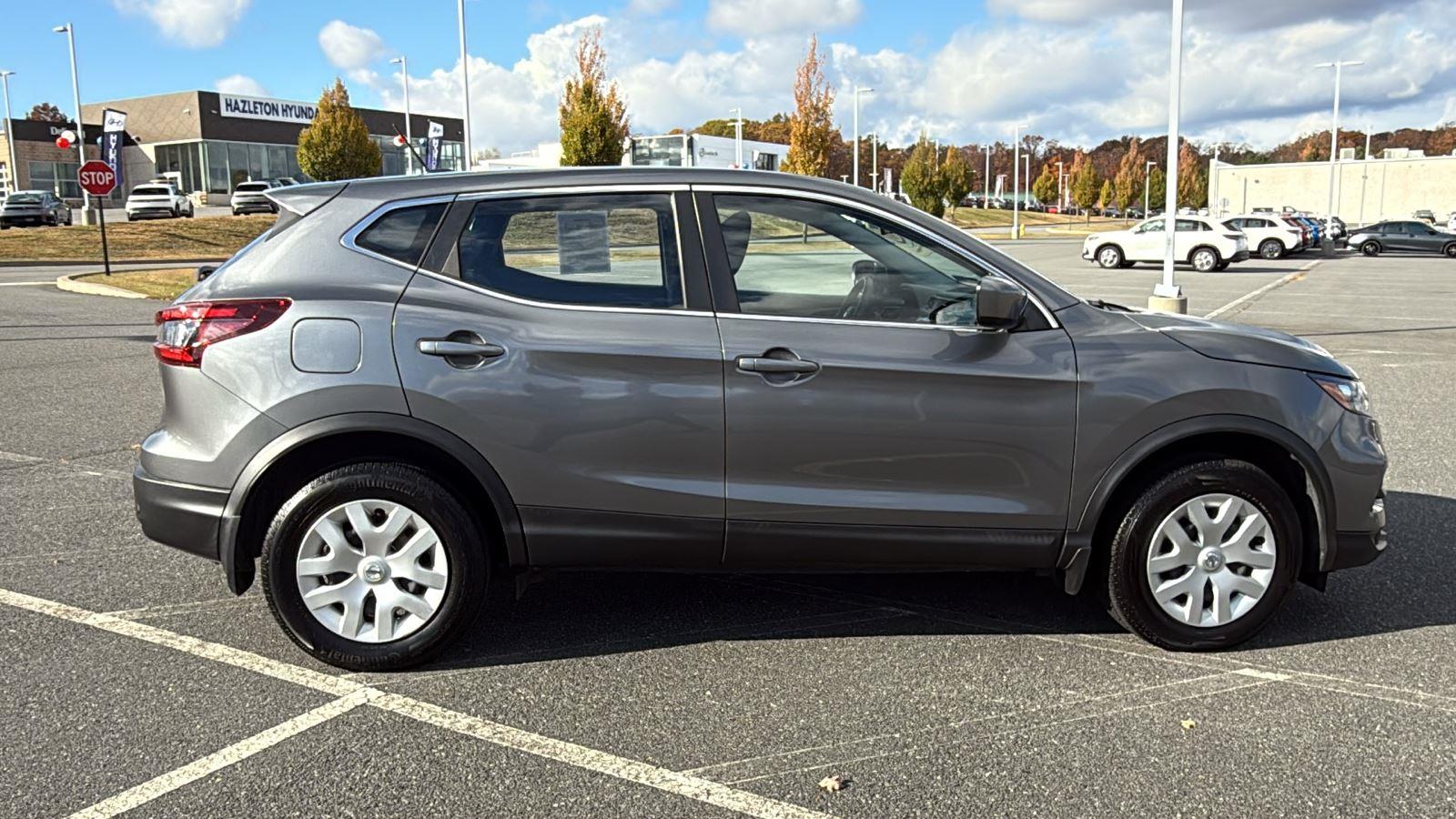 2020 Nissan Rogue Sport S photo 4