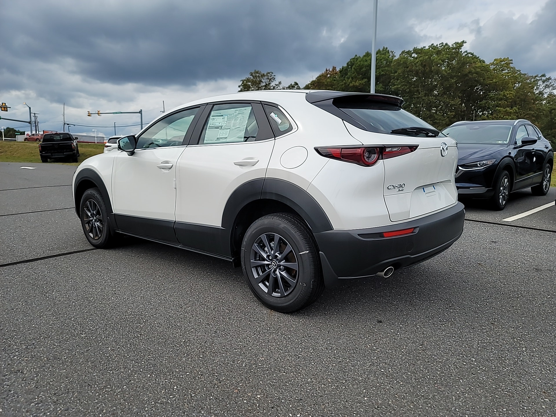2025 Mazda CX-30 S - Photo 4