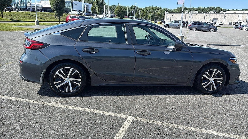 Used 2023 Honda Civic LX Hatchback