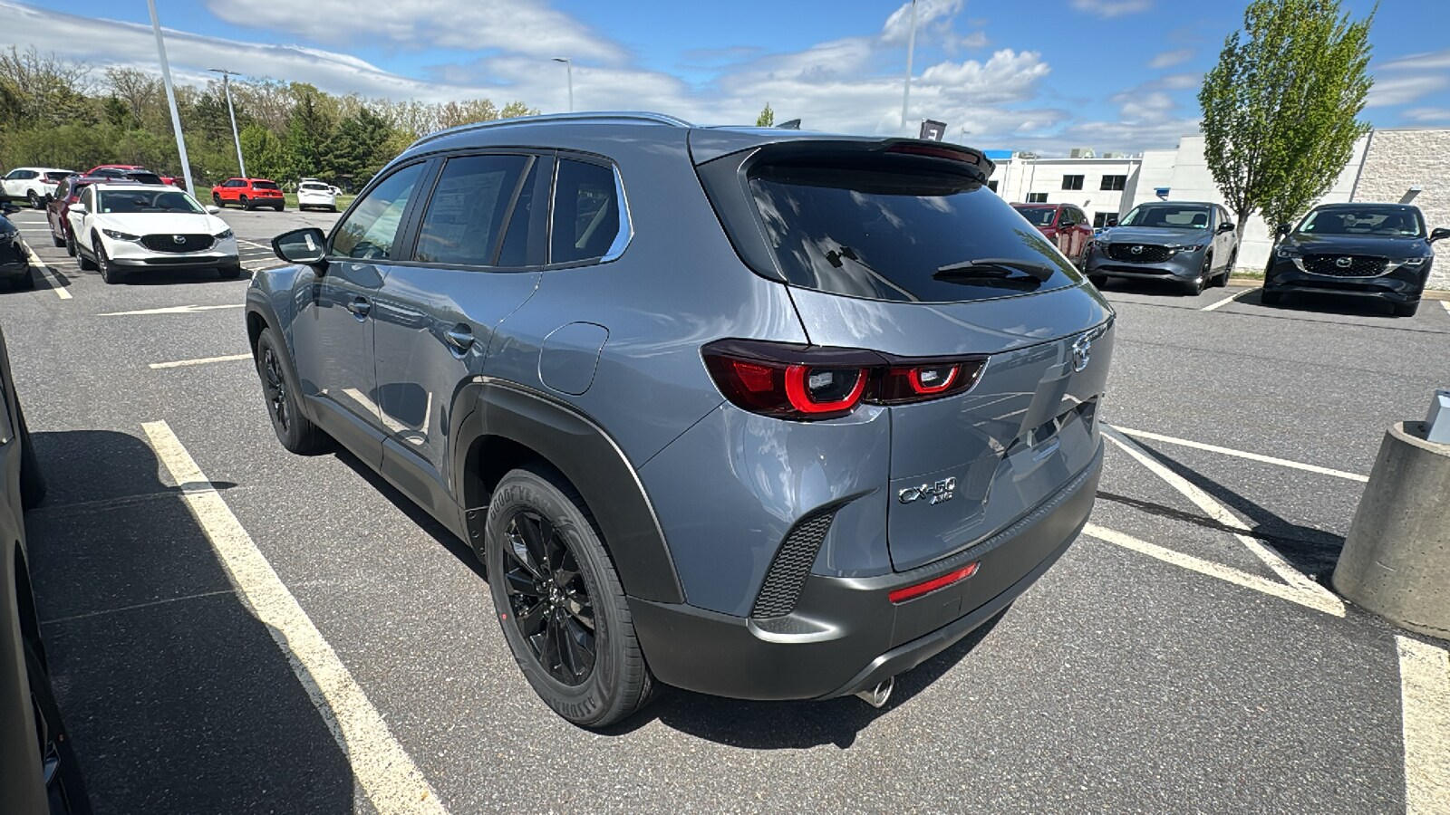 2025 Mazda CX-50 2.5 S Premium photo 4