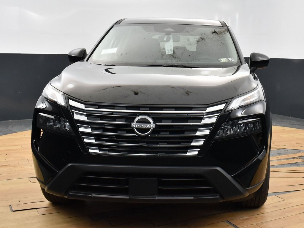 2025 Nissan Rogue SV photo 2