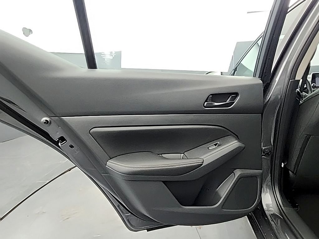 2025 Nissan Altima SV - Photo 20