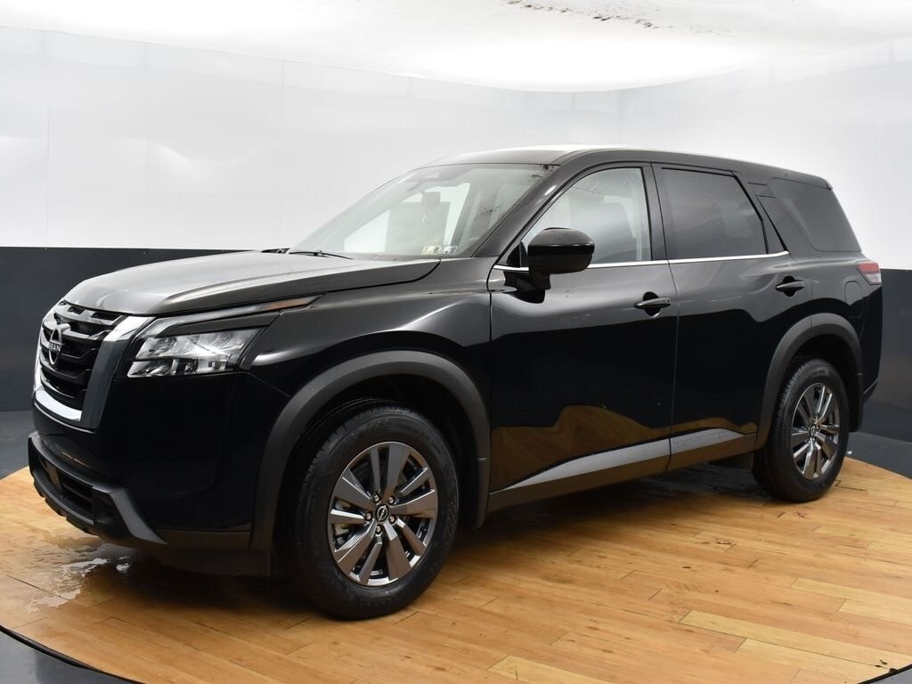 2025 Nissan Pathfinder S photo 3