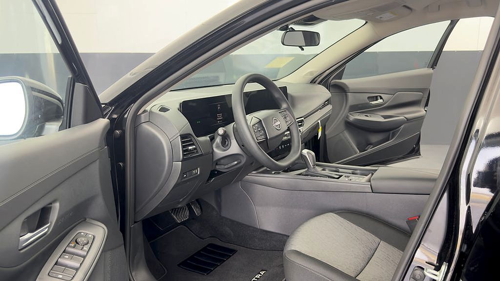 2025 Nissan Sentra S - Photo 15