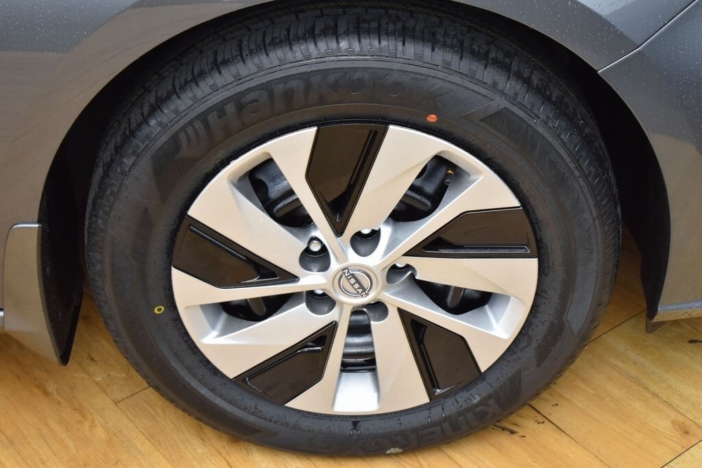 2025 Nissan Altima S photo 2