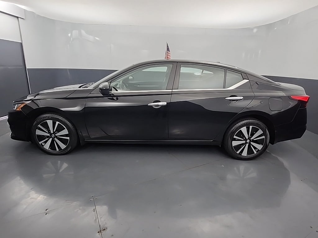 Used 2022 Nissan Altima 2.5 SV Sedan